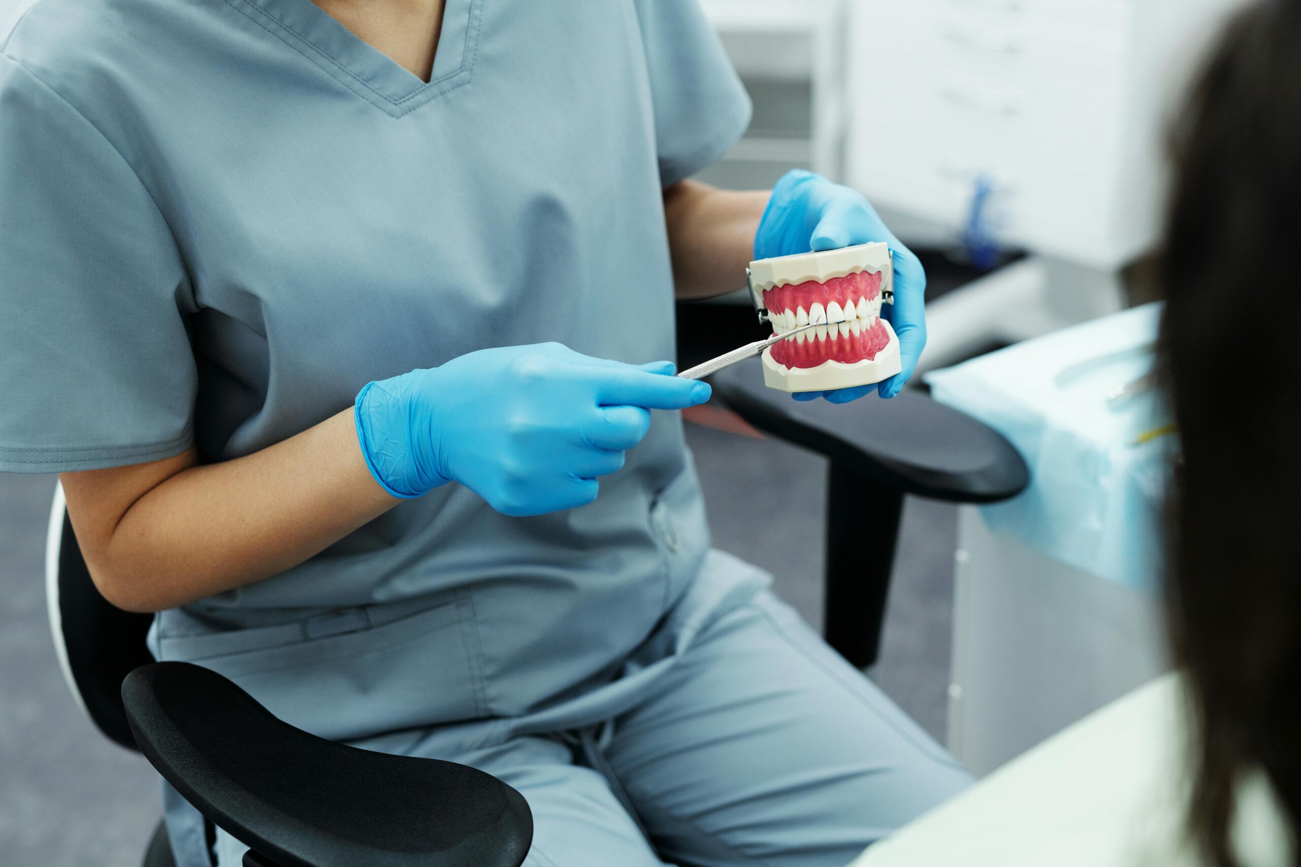 Steps to Take After Experiencing a Dental Emergency at Home