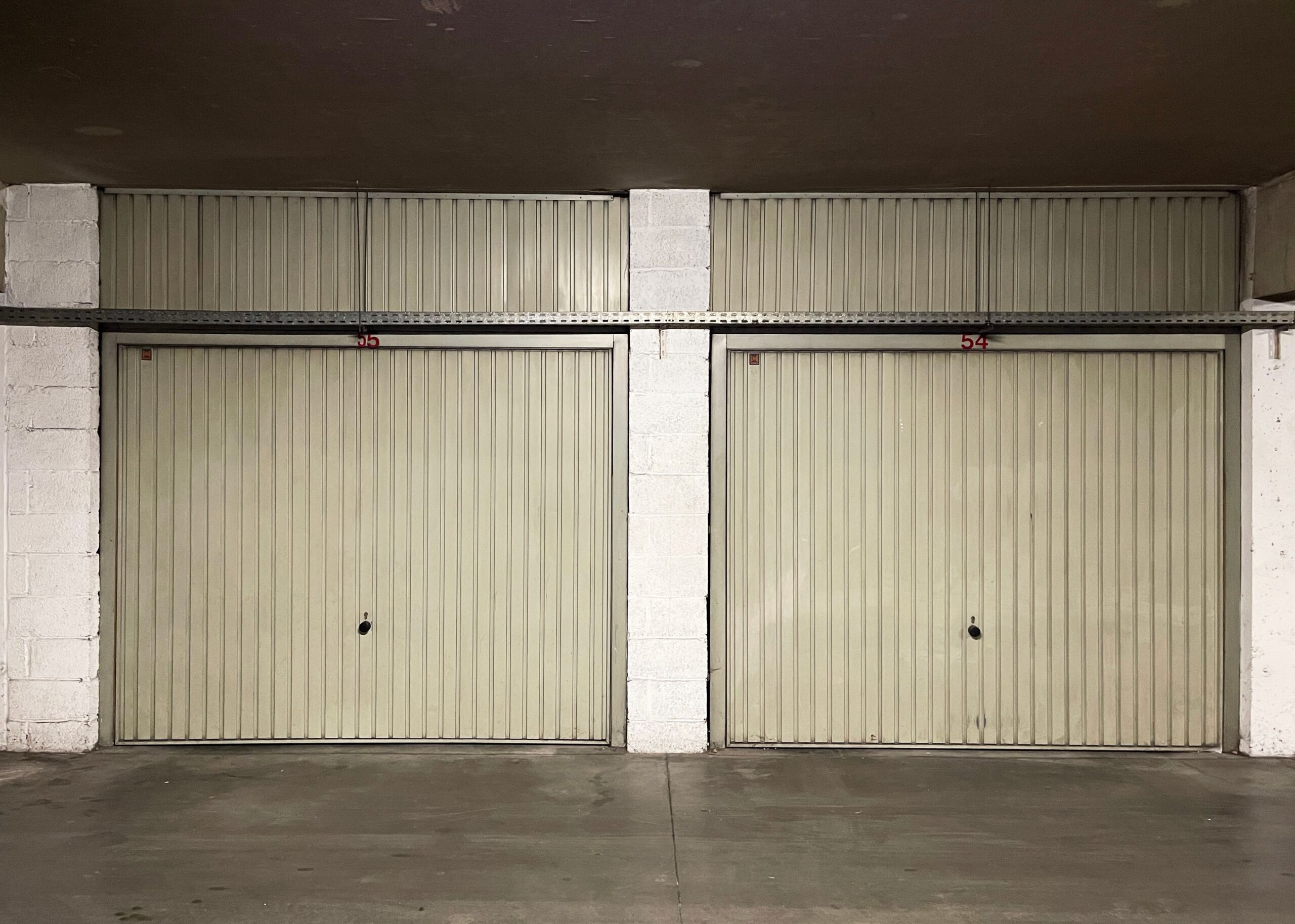 Why Garage Door Condition is Critical in Florida